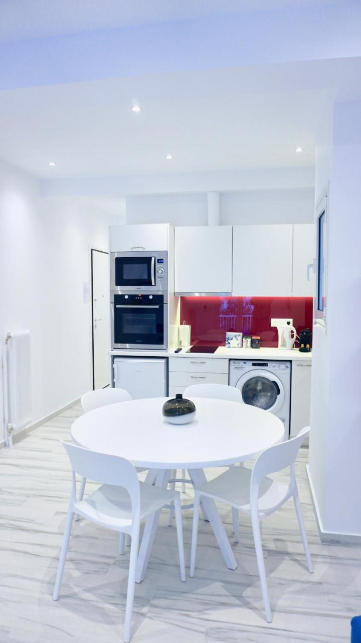 Central, Bright Apt In Athens Near Metro Экстерьер фото